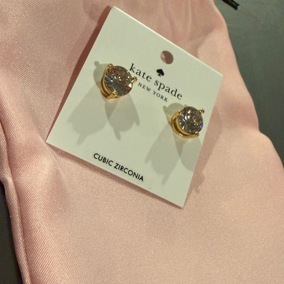 NWT! Authentic ♠️ kate spade clear crystal stud earrings - Picture 16 of 16